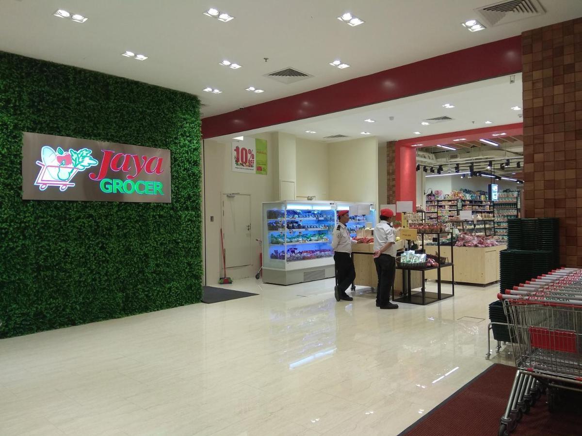 Ferienwohnung Netflix Smarttv Cityseaview & Highfloor At R&F Mall Johor Bahru Exterior foto