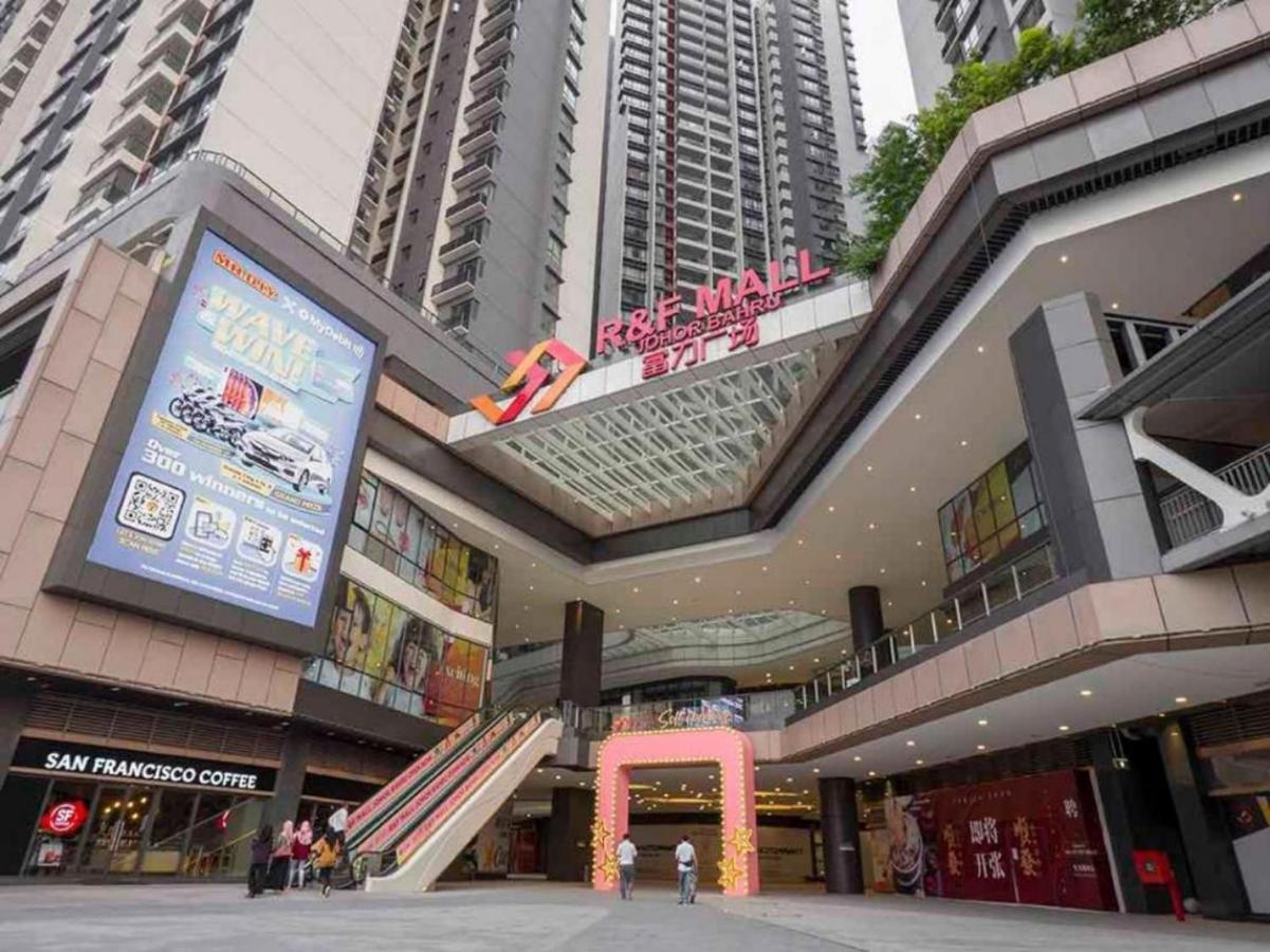 Ferienwohnung Netflix Smarttv Cityseaview & Highfloor At R&F Mall Johor Bahru Exterior foto